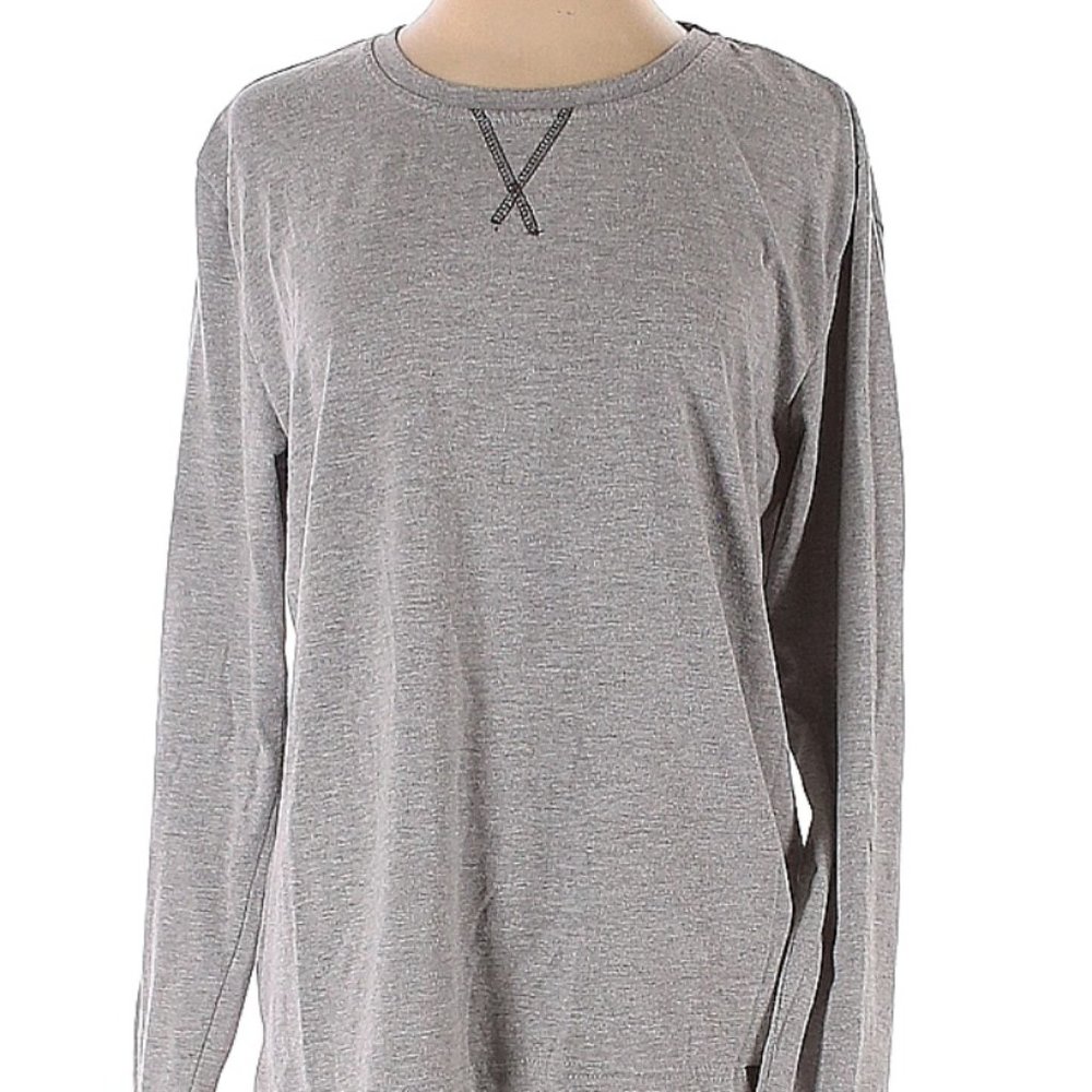 Long sleeve T shirts